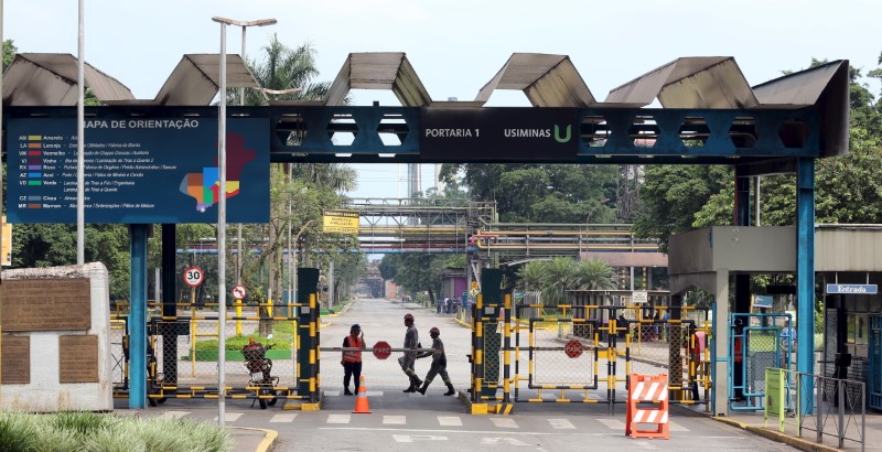 © Reuters. Entrada da Usiminas em Cubatão