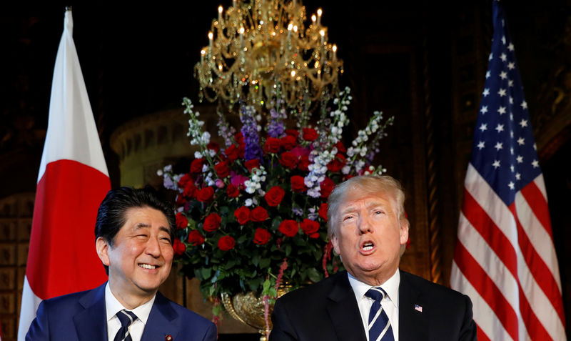 © Reuters. كودلو: أمريكا ترغب في أن ترى اتفاقية للتجارة الحرة مع اليابان