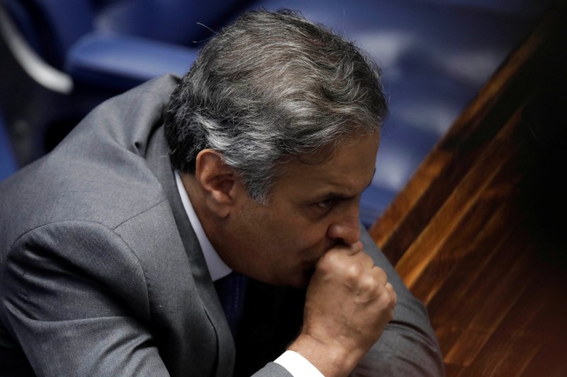 © Reuters. Senador Aécio Neves durante sessão do Senado