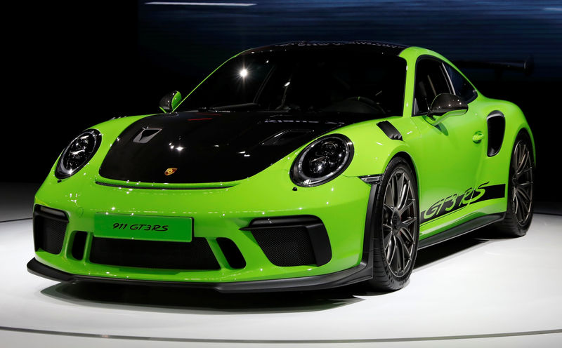 © Reuters. FILE PHOTO: The 2019 Porsche 911 GT3 RS is displayed at the New York Auto Show in New York