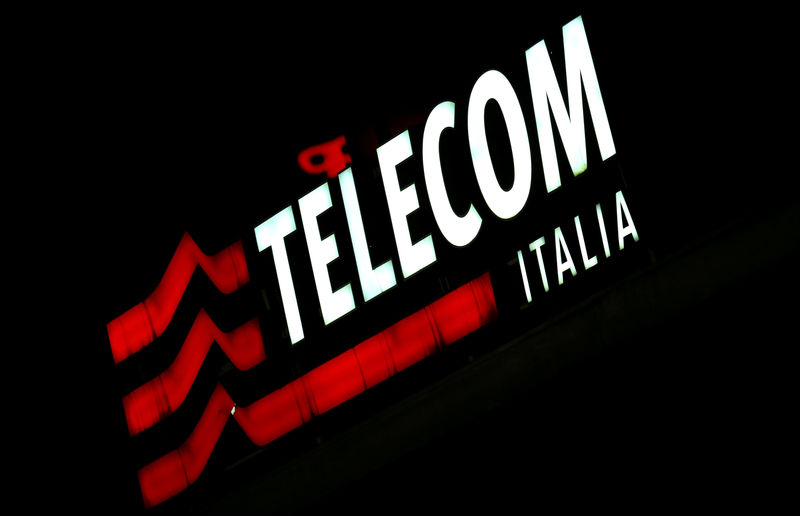 © Reuters. FILE PHOTO: The Telecom Italy logo is seen at the headquaters downtown Milan, Italy