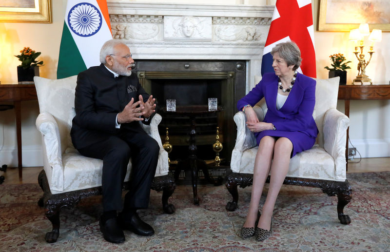 © Reuters. Britain's Prime Minister Theresa May holds a bilateral meeting with Narendra Modi, the Prime Minister of India, at 10 Downing Street in London
