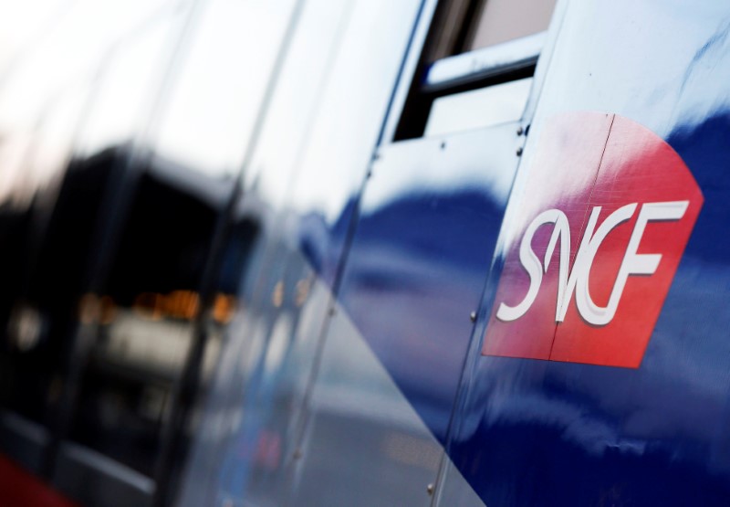 © Reuters. LE NOEUD GORDIEN DE LA DETTE DE LA SNCF