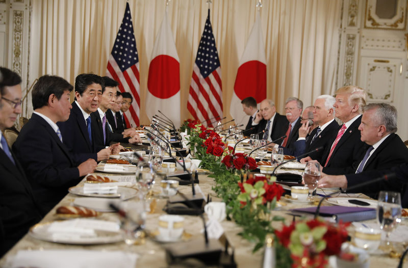 © Reuters. ترامب يأمل بتقليص العجز في تجارة أمريكا مع اليابان قريبا