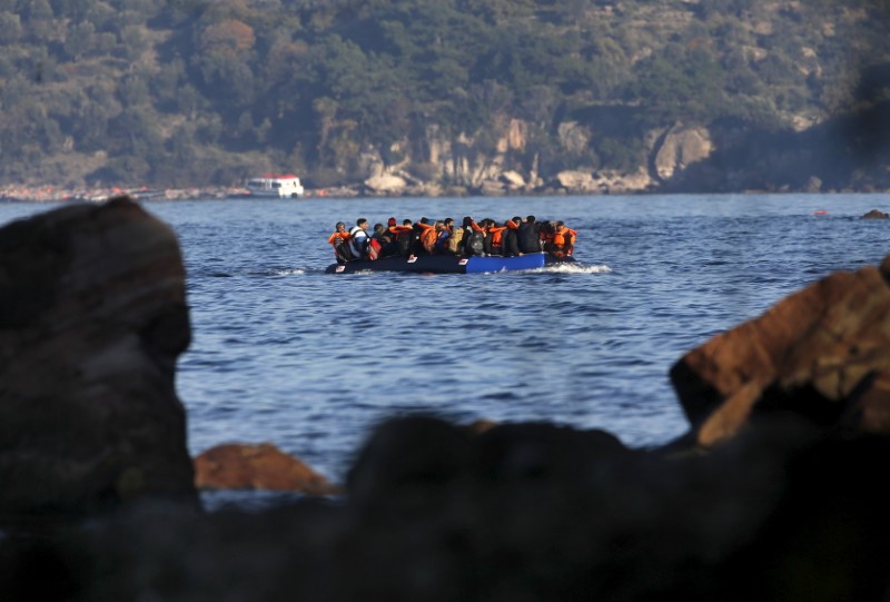 © Reuters. محكمة: من حق طالبي اللجوء الجدد مغادرة الجزر اليونانية