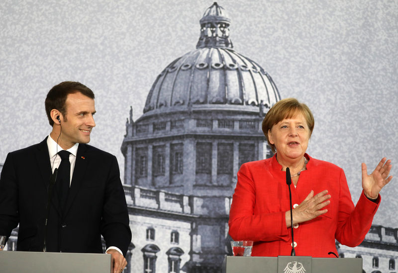 © Reuters. Merkel, confiada en las reformas de la UE y optimista sobre la unión bancaria