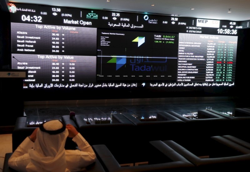 © Reuters. مكاسب النفط ترفع البورصة السعودية وسهم قطر الوطني يقفز