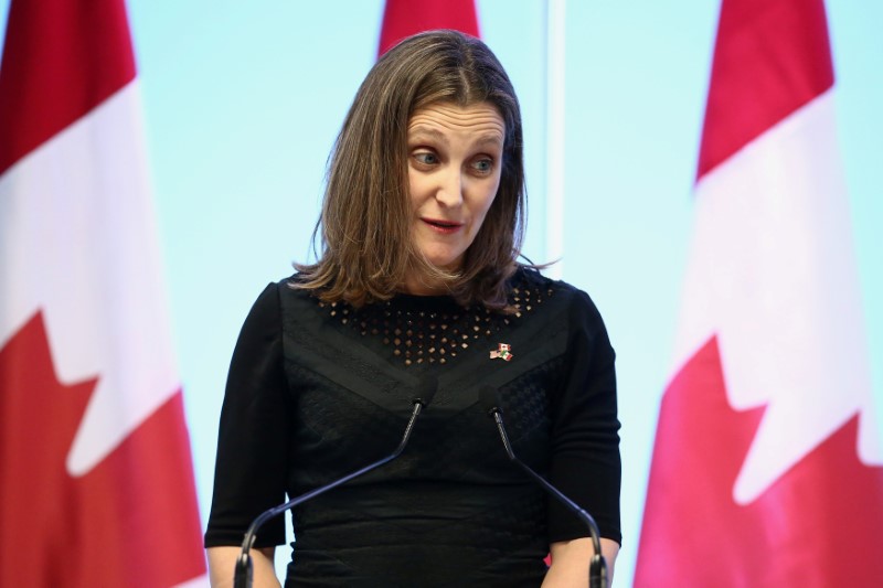 © Reuters. Canadian Foreign Minister Freeland speaks during a joint news conference on the closing of the seventh round of NAFTA talks in Mexico City