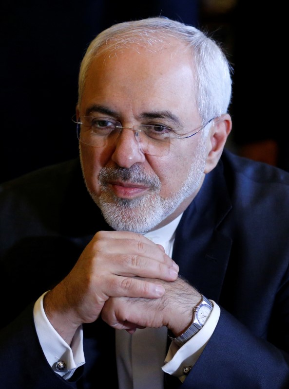© Reuters. تلفزيون: إيران تحذر من رد فعل "مزعج" لو أسقطت أمريكا الاتفاق النووي