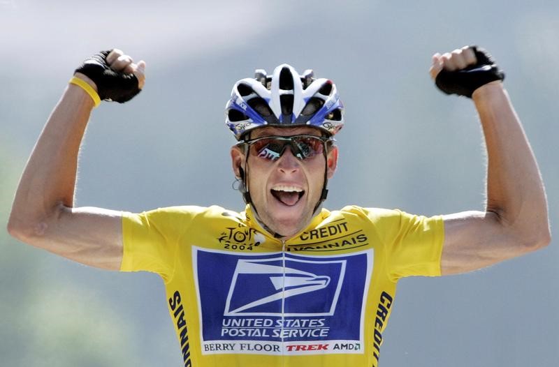 © Reuters. Lance Armstrong llega a acuerdo por un caso de fraude a EEUU por dopaje