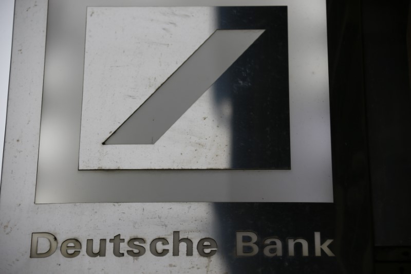 © Reuters. TRANSFERT ERRONÉ: LA BCE DEMANDE À DEUTSCHE BANK DE S'EXPLIQUER