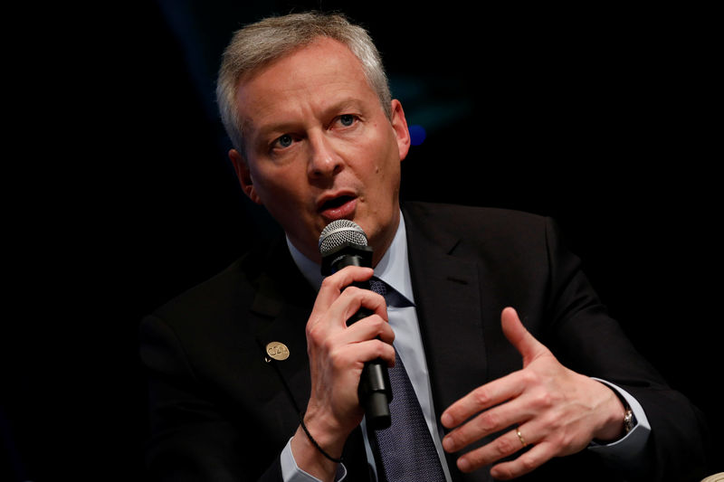 © Reuters. French Minister for the Economy and Finance Bruno Le Maire speaks at panel on the security-development nexus during IMF spring meetings in Washington