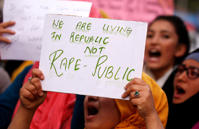 © Reuters. الهند تقر عقوبة الإعدام لمغتصبي الفتيات تحت سن 12 عاما