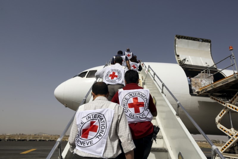 © Reuters. الصليب الأحمر يعلن مقتل أحد موظفيه في اليمن