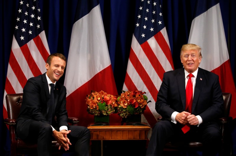 © Reuters. Presidentes da França, Emmanuel Macron, e dos EUA, Donald Trump, durante encontro em Nova York