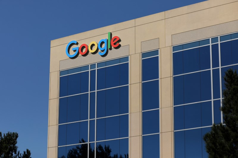 © Reuters. FILE PHOTO: Google logo on office building in Irvine California
