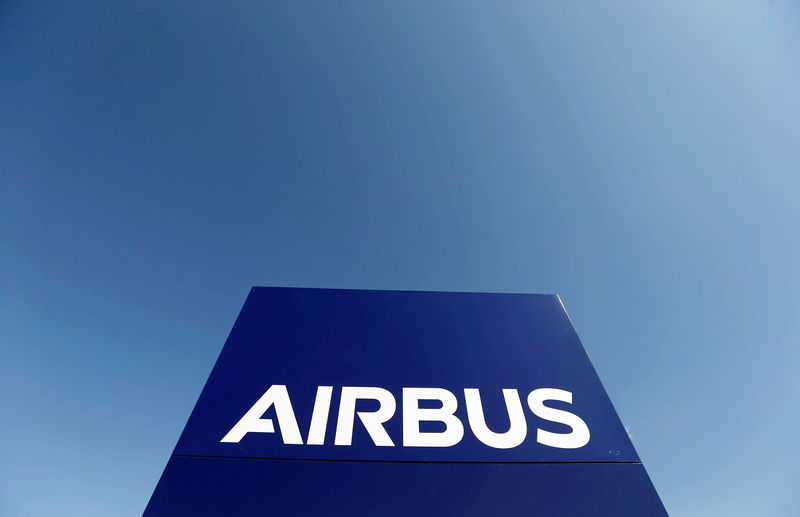 © Reuters. FILE PHOTO: The logo of Airbus Group is seen on the company's headquarters building in Toulouse, Southwestern France