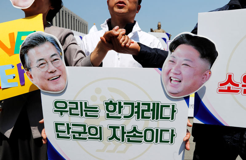 © Reuters. تحليل-قبل قمة مع الشمال.. الكوريون الجنوبيون يتطلعون للسلام أكثر من الوحدة