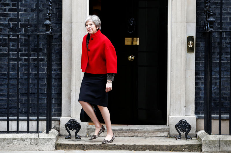 © Reuters. Britain's Prime Minister Theresa May leaves 10 Downing Street, London