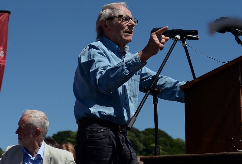 © Reuters. Diretor de cinema Ken Loach discursa em Durham, no Reino Unido