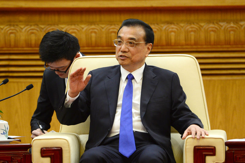 © Reuters. China's Premier Li speaks in Beijing