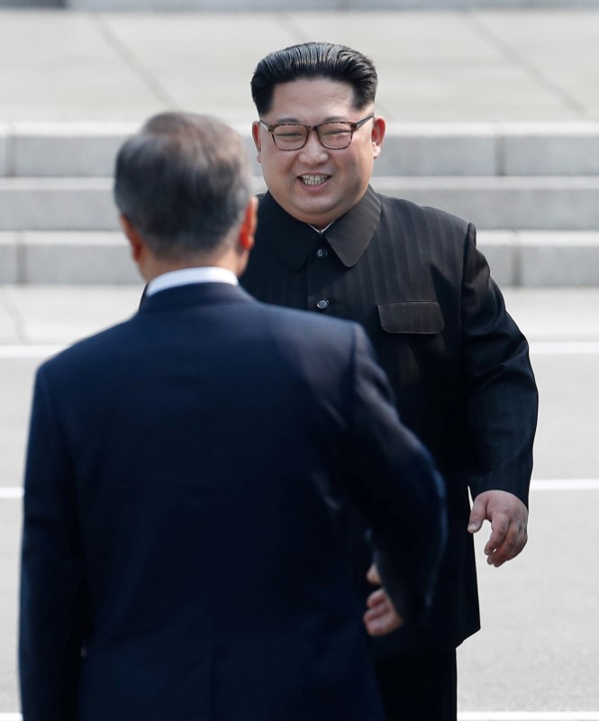 © Reuters. انتهاء أول جلسة محادثات في قمة الكوريتين