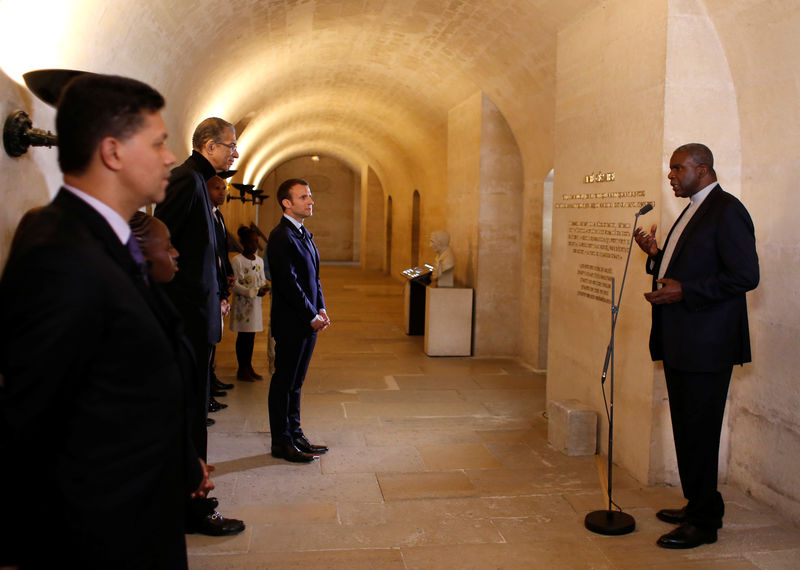 © Reuters. LA FONDATION POUR LA MÉMOIRE DE L'ESCLAVAGE CRÉÉE CETTE ANNÉE