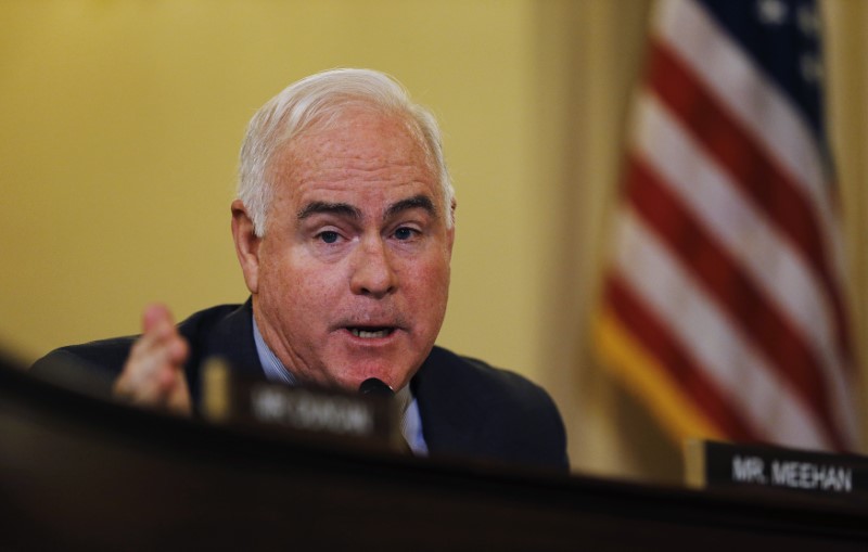 © Reuters. استقالة عضو في مجلس النواب الأمريكي بعد اتهامه بالتحرش الجنسي