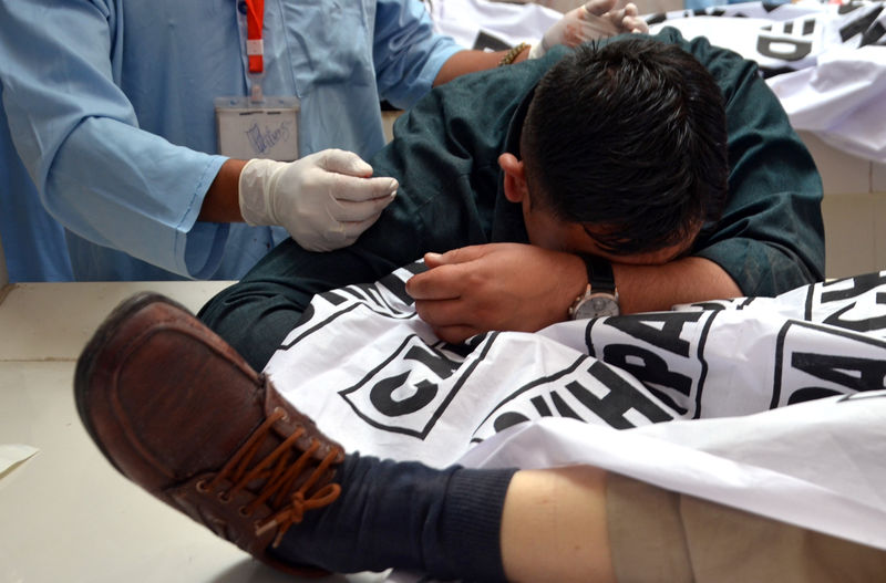© Reuters. الشرطة الباكستانية: قتيلان في هجوم طائفي في جنوب غرب البلاد