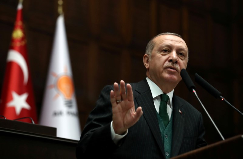 © Reuters. إردوغان يبدأ حملته الانتخابية ويتعهد بهزيمة المعارضة العلمانية