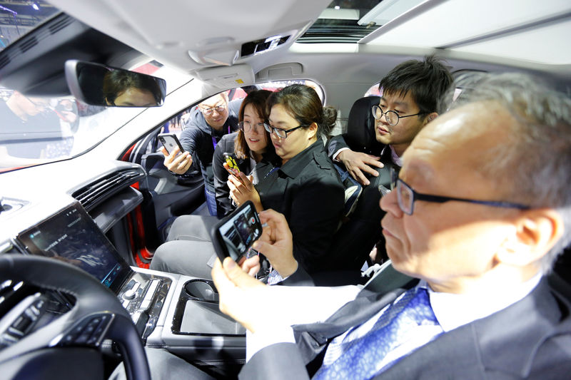 © Reuters. El coche del futuro: eléctrico y autónomo, pero ¿cómo será?