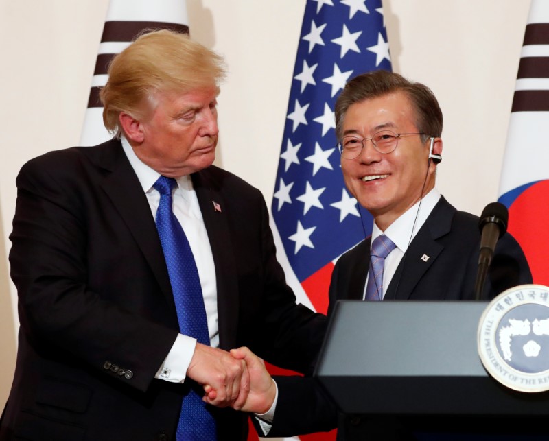 © Reuters. Presidente dos EUA, Donald Trump, e presidente da Coreia do Sul, Moon Jae-in