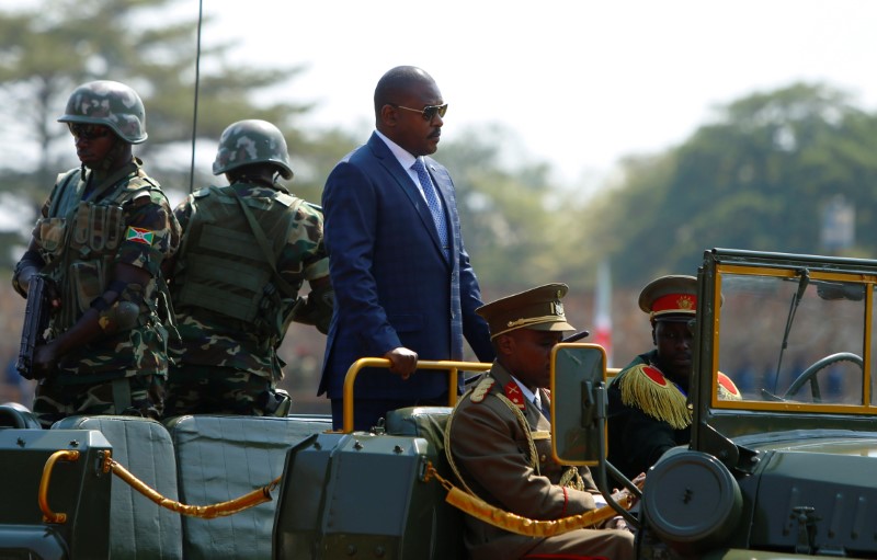 © Reuters. بوروندي تعتقل مسؤولا قال إن خصوم الرئيس يجب إلقاؤهم في بحيرة