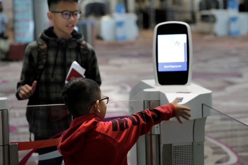 Singapore Airport May Use Facial Recognition Systems To Find Late 