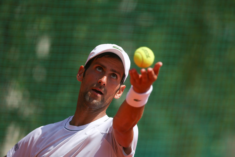 © Reuters. Djokovic se compromete a trabajar duro para recuperar la confianza