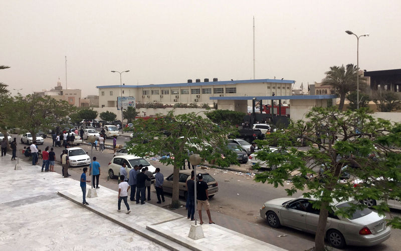 © Reuters. وكالة: الدولة الإسلامية تعلن مسؤوليتها عن هجوم انتحاري في ليبيا
