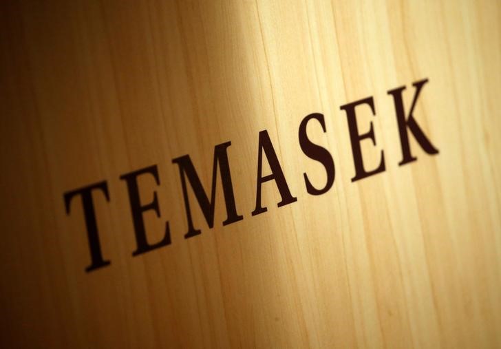 © Reuters. A Temasek logo is seen at the annual Temasek Review in Singapore