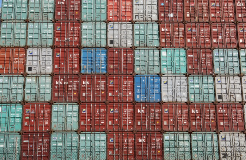 © Reuters. Containers are piled up at Port Botany facilities in Sydney