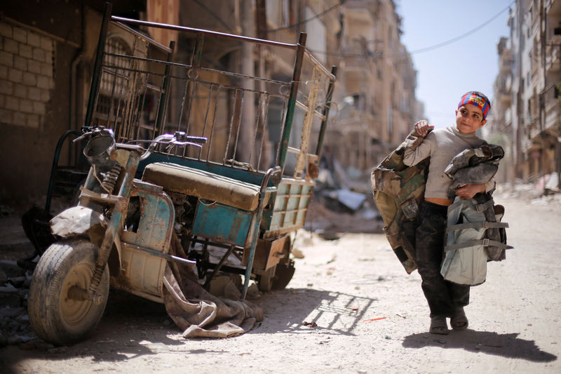 © Reuters. Los rebeldes sirios se preparan para abandonar el sur de Damasco