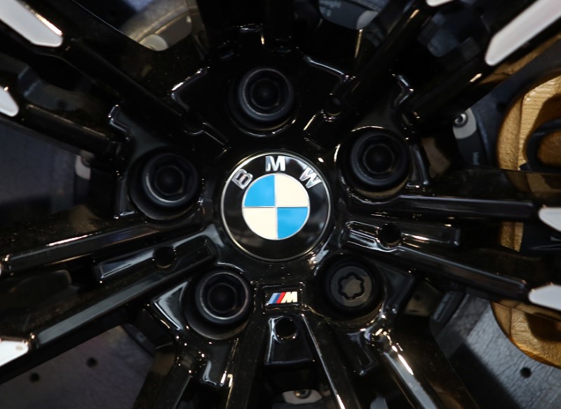 © Reuters. BMW A SOUFFERT DE L'EURO FORT AU PREMIER TRIMESTRE