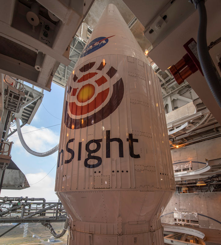 © Reuters. The United Launch Alliance Atlas-V rocket with NASA's InSight spacecraft onboard at Vandenberg Air Force Base in California