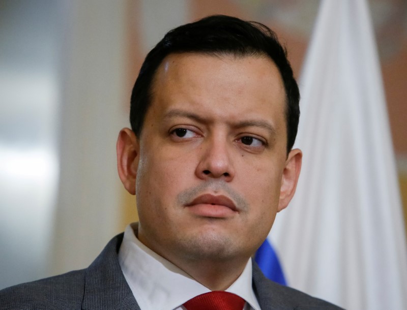 © Reuters. FILE PHOTO: Venezuelan Economy and Finance Minister Simon Zerpa looks on in Moscow