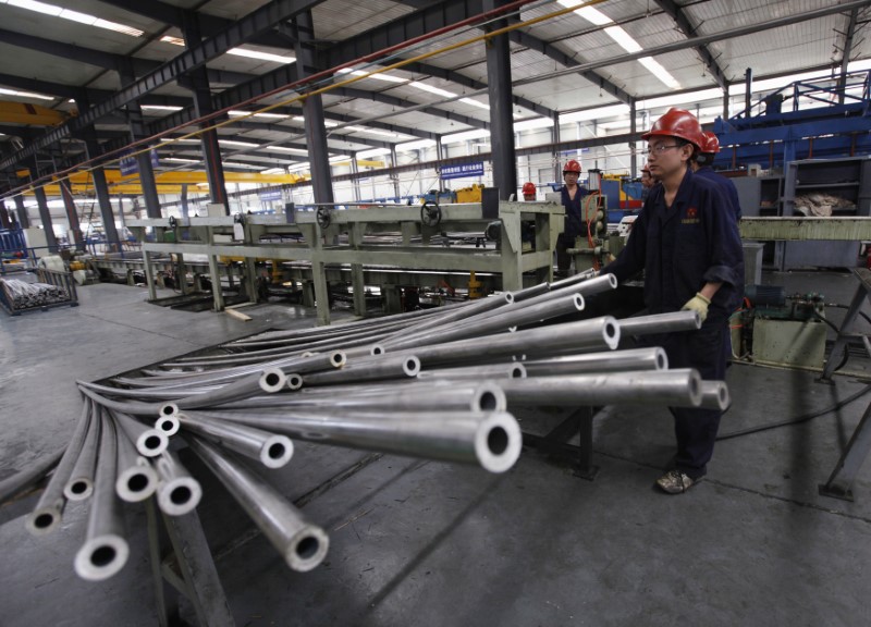 © Reuters. قطر للبترول تعلن عزمها إدراج 49% من أسهمها في مصنع ألومنيوم