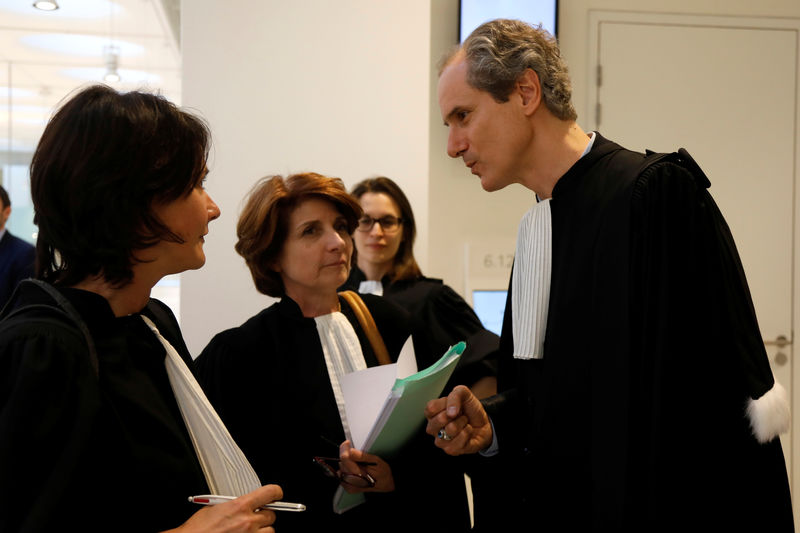 © Reuters. Advogado Benjamin Sarfati, de Terry Gilliam, fala em tribunal de Paris