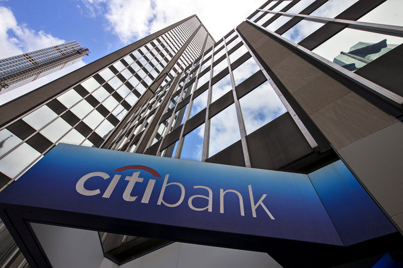 © Reuters. FILE PHOTO: A view of the exterior of the Citibank corporate headquarters in New York