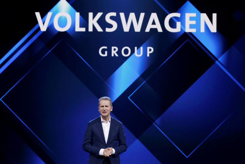 © Reuters. FILE PHOTO: Herbert Diess, Volkswagen's new CEO, speaks at a Volkswagen Group's media event in Beijing