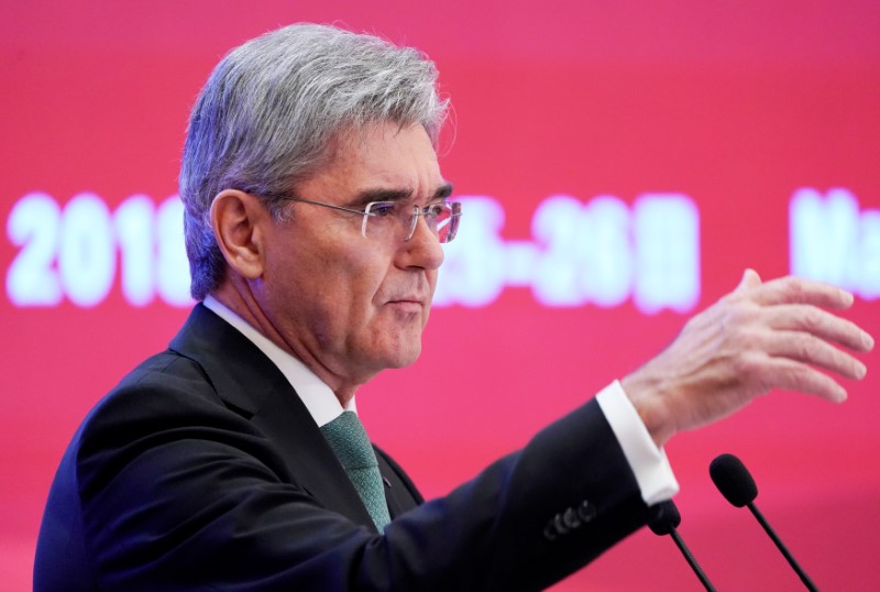 © Reuters. Siemens CEO Joe Kaeser speaks at the annual session of CDF 2018 in Beijing