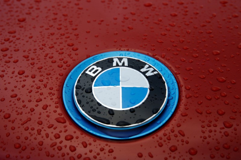 © Reuters. FILE PHOTO: Raindrops cover the bonnet of a BMW car in London