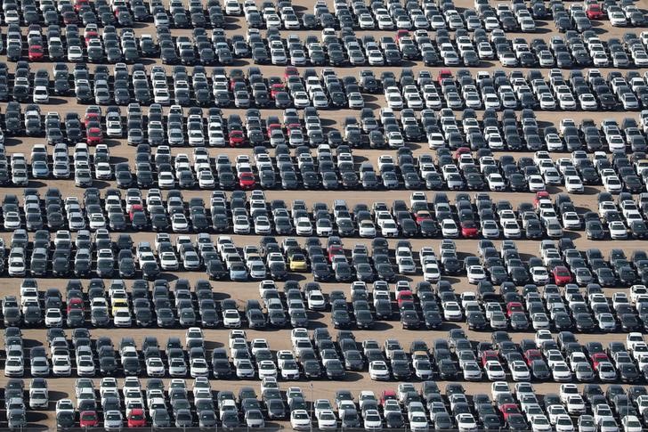 © Reuters. Dos millones de propietarios de coches diésel podrían unirse contra VW en Alemania