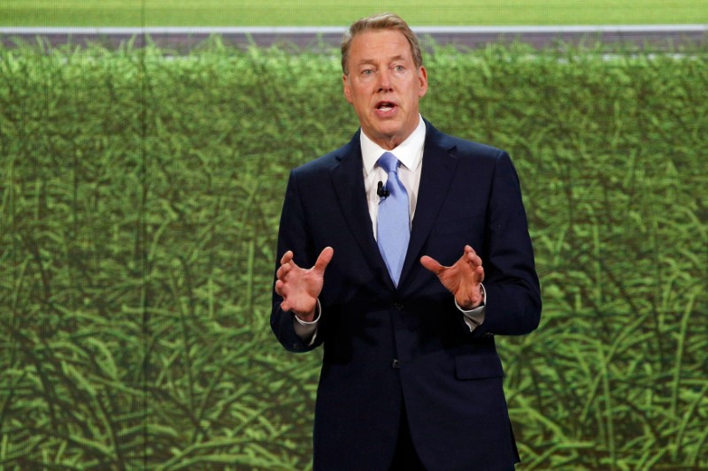 © Reuters. FILE PHOTO: Ford, executive chairman of the Ford Motor Company speaks in Detroit